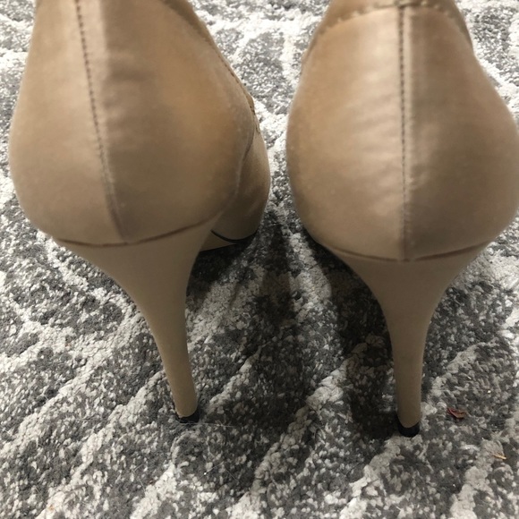 Steve Madden Feelixx Champagne Satin Size 6 1/2 - Picture 8 of 11